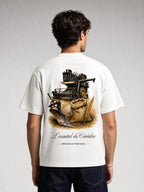 T-shirt blanc Le Céréalier, dos illustré moissonneuse-batteuse, sac de blé et charrue – Héritage Authentique