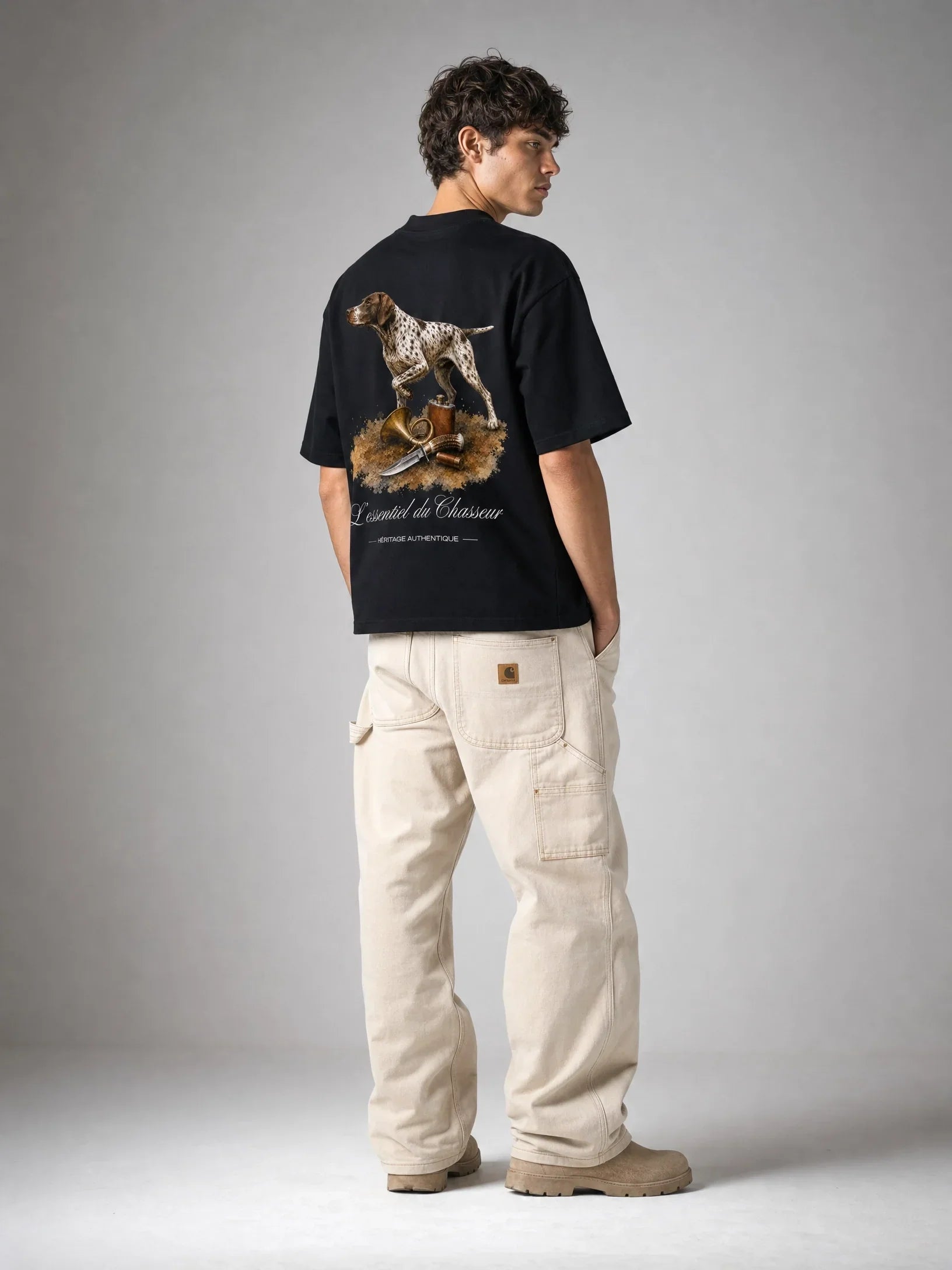 T-shirt noir Le Chasseur, vue trois-quarts – coton épais 240 g/m², Héritage Authentique