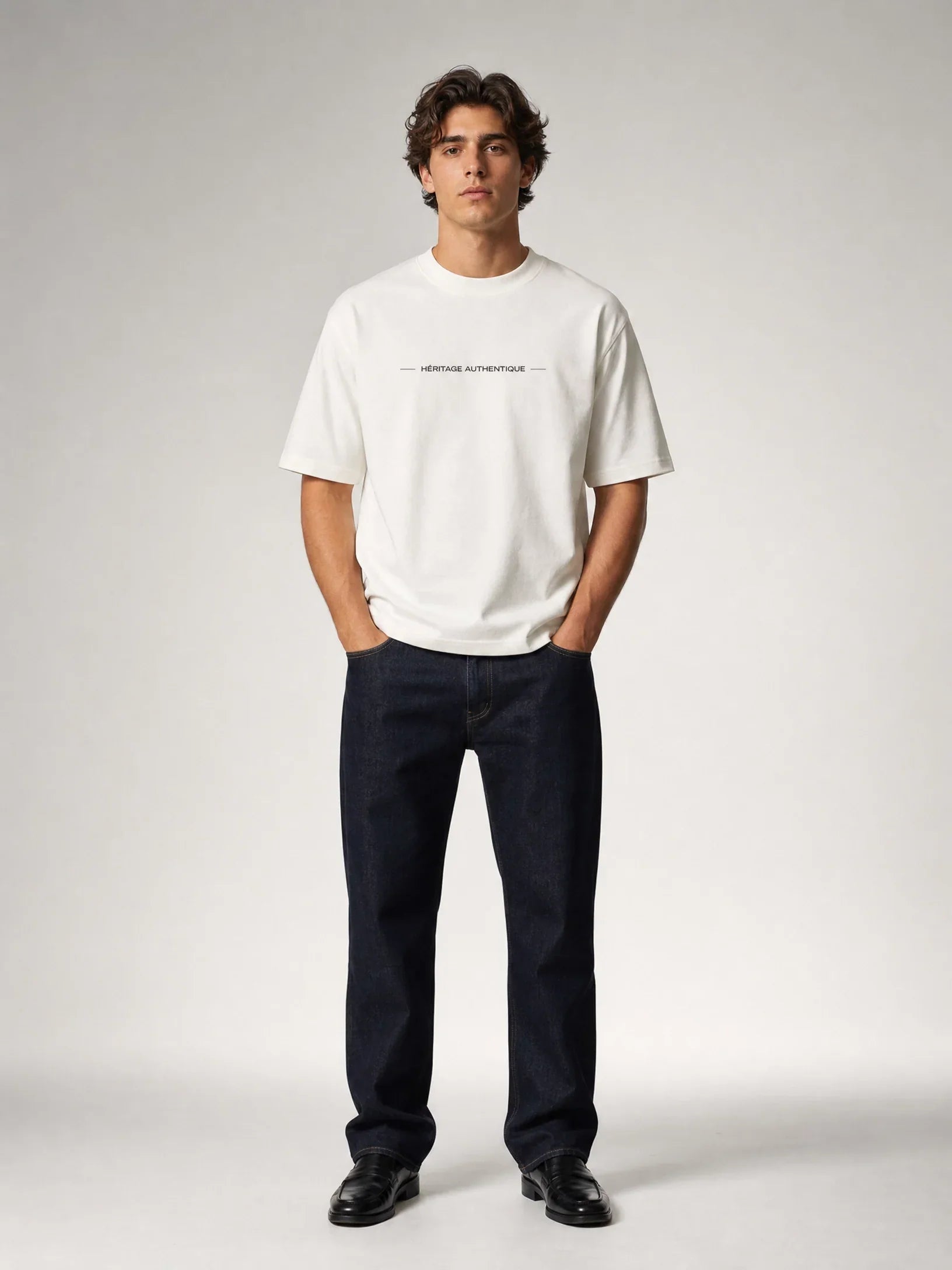 T-shirt blanc Le Chasseur, vue de face – coton épais 240 g/m², Héritage Authentique