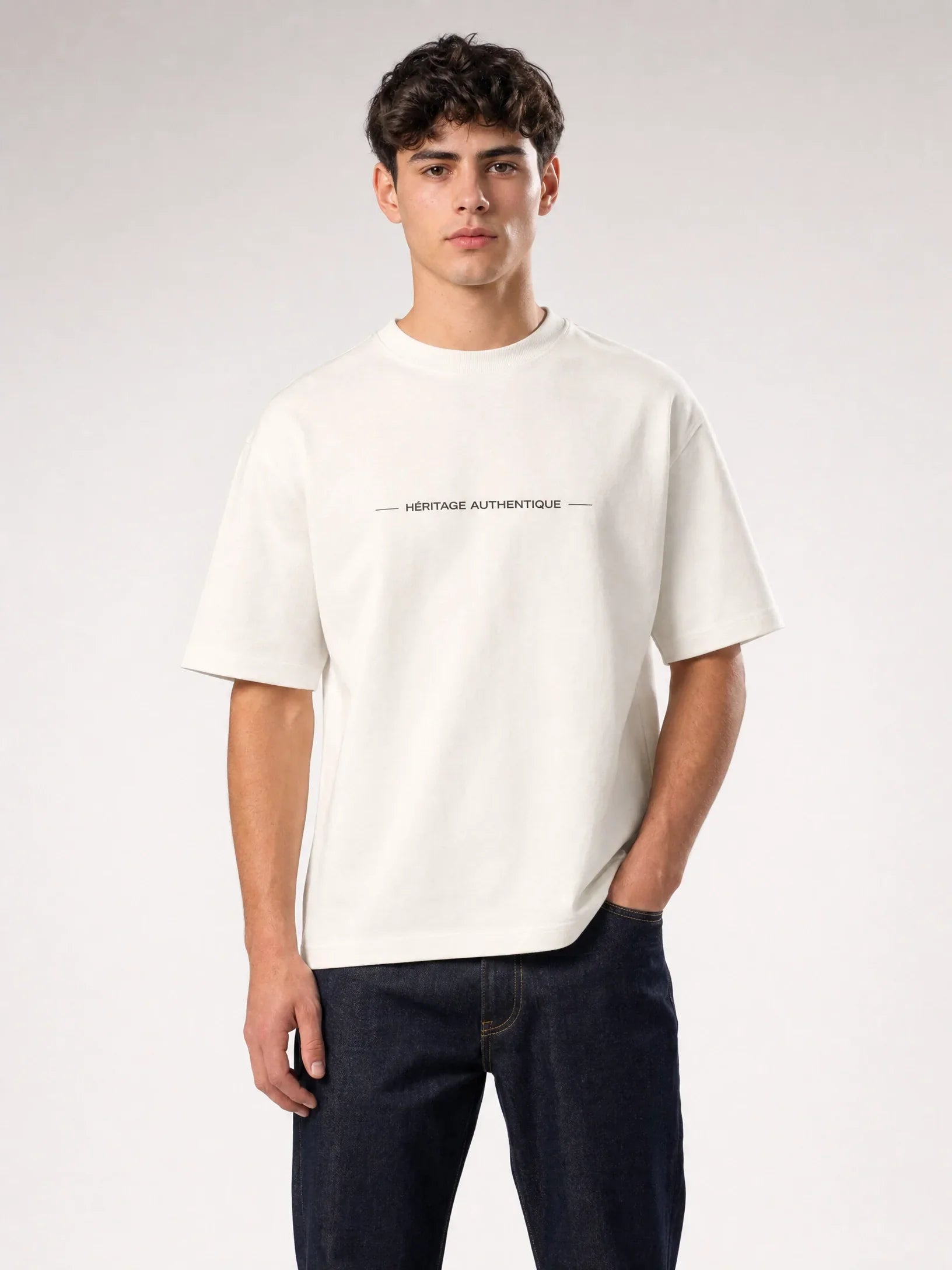 T-shirt blanc L'Éleveur, vue de face – coton épais 240 g/m², Héritage Authentique
