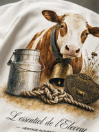 T-shirt blanc L'Éleveur, gros plan sur l'illustration à l'aquarelle – Héritage Authentique